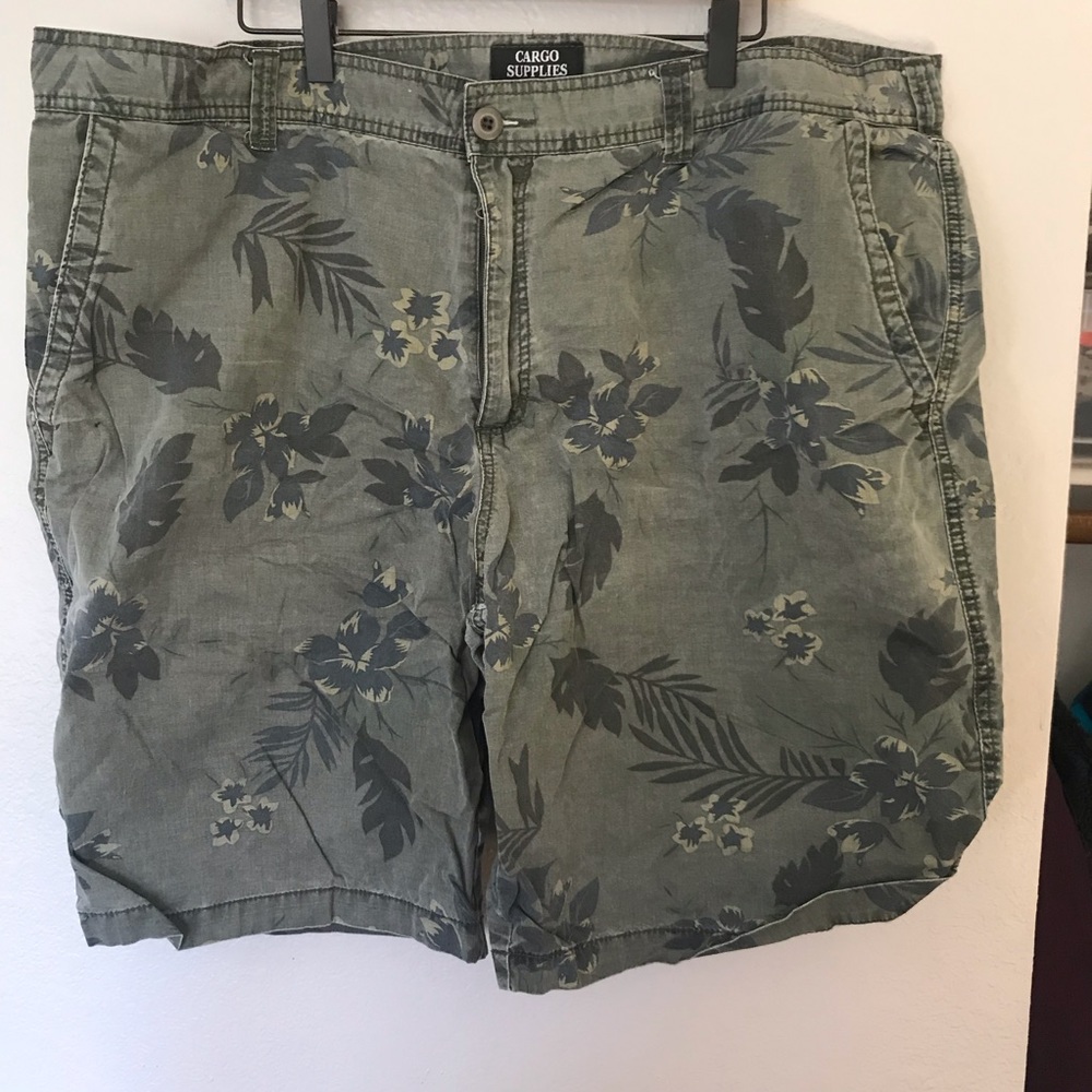 Dark green patterned cargo shorts